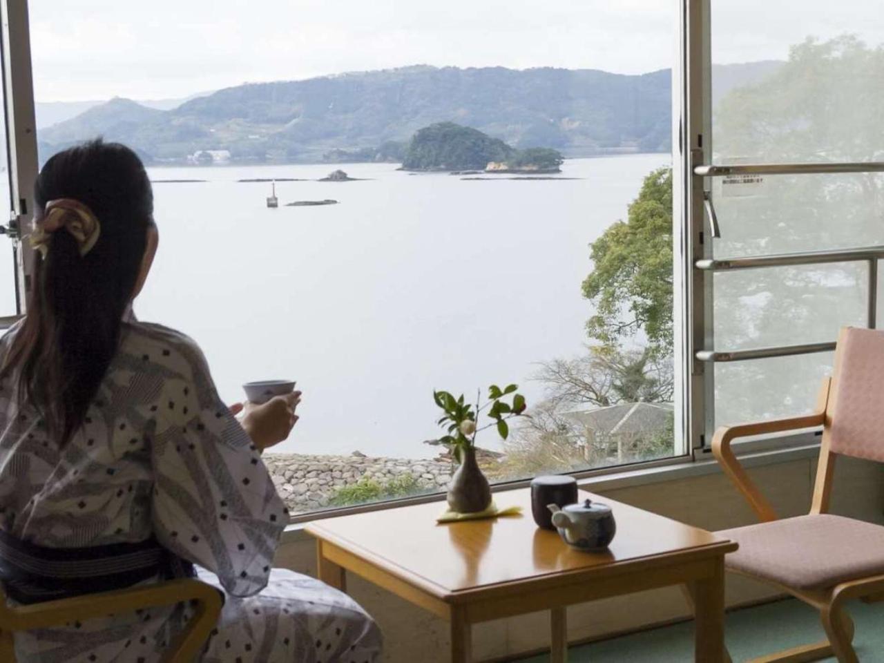 Kokuminshukusha Irohajima Hotel Karatsu Bagian luar foto