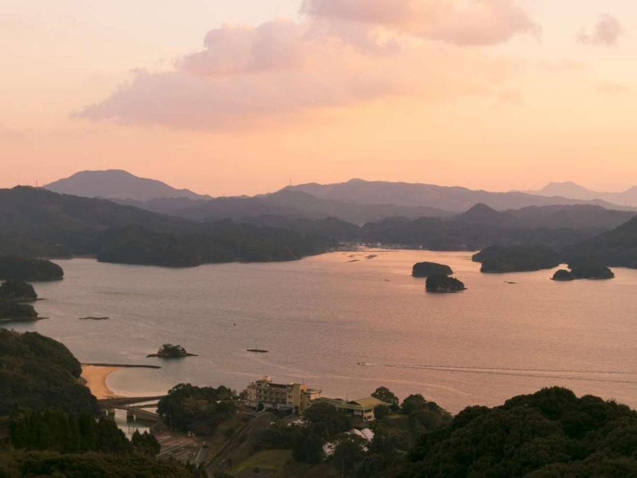 Kokuminshukusha Irohajima Hotel Karatsu Bagian luar foto